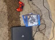 Grajewo ogłoszenia: PlayStation 4 pro.dysk 1tb ssd.3 pady i 11 gier. Stan bdb. - zdjęcie