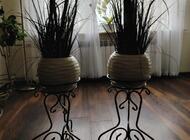 Grajewo ogłoszenia: Sprzedam w komplecie dwa kwietniki, w stanie bardzo dobrym;
 cena... - zdjęcie