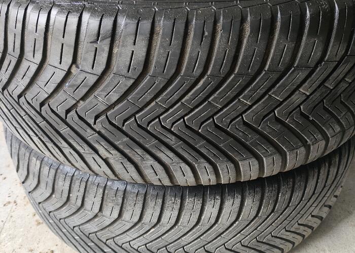 Grajewo ogłoszenia: Sprzedam 2 szt opon wielosezonowych GOODYEAR VECTOR 4SEASONS z 2017...