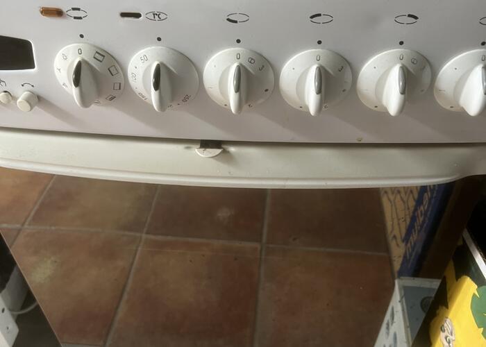 Grajewo ogłoszenia: Oddam kuchenkę elektryczną Amica /płyta ceramiczna/