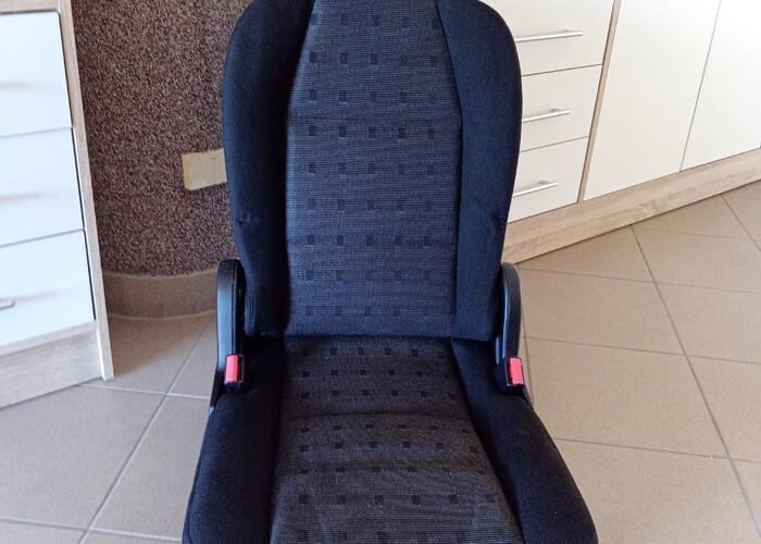 Grajewo ogłoszenia: Sprzedam 2 fotele od Peugeot 307 sw 3 rząd. 
Cena za kpl. 200 zł...